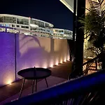 Skyline Elegance With Free Parking *