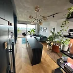 Skyline Elegance With Free Parking