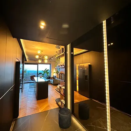 Skyline Elegance With Free Parking Apartmán *