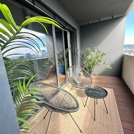 Skyline Elegance With Free Parking Bratislava