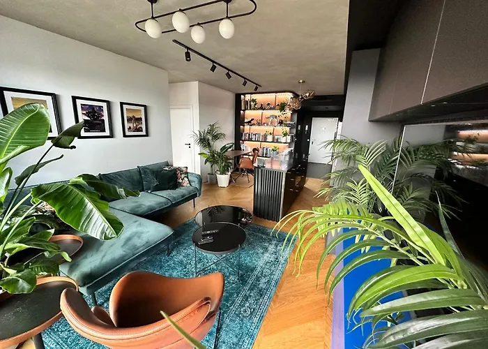 Skyline Elegance With Free Parking * Pressburg