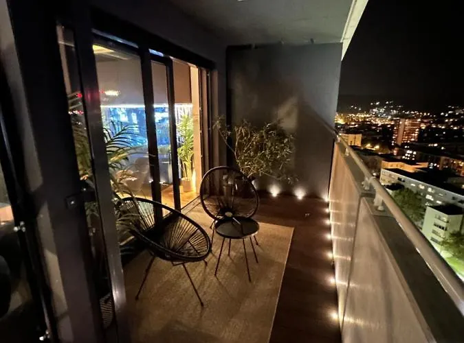 דירה Skyline Elegance With Free Parking *
