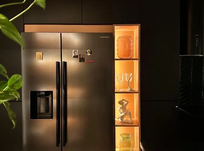 Skyline Elegance With Free Parking Apartamento *